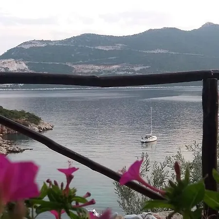 Stone House At Chondri Beach, Ammos Pelion * Koukouleika