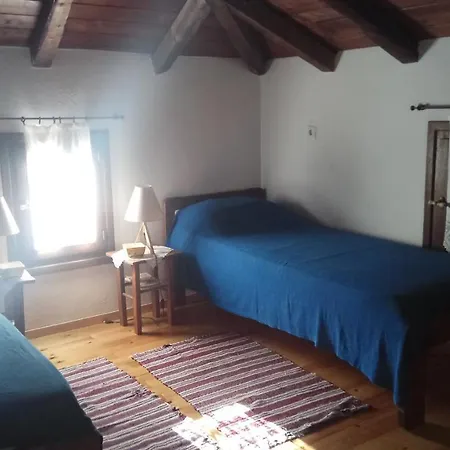 Stone House At Chondri Beach, Ammos Pelion بيت للعطل